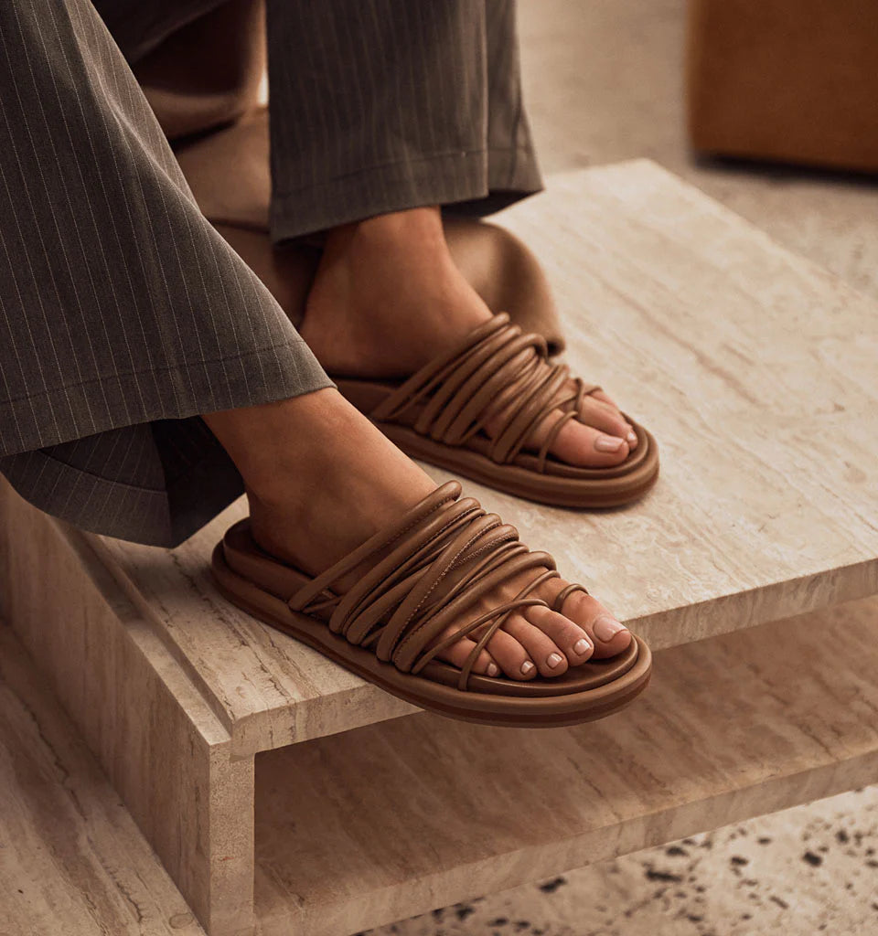 Dahlia Slide - Pecan Leather