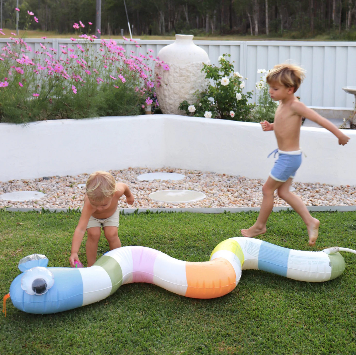 Inflatable Sprinkler - Into the Wild