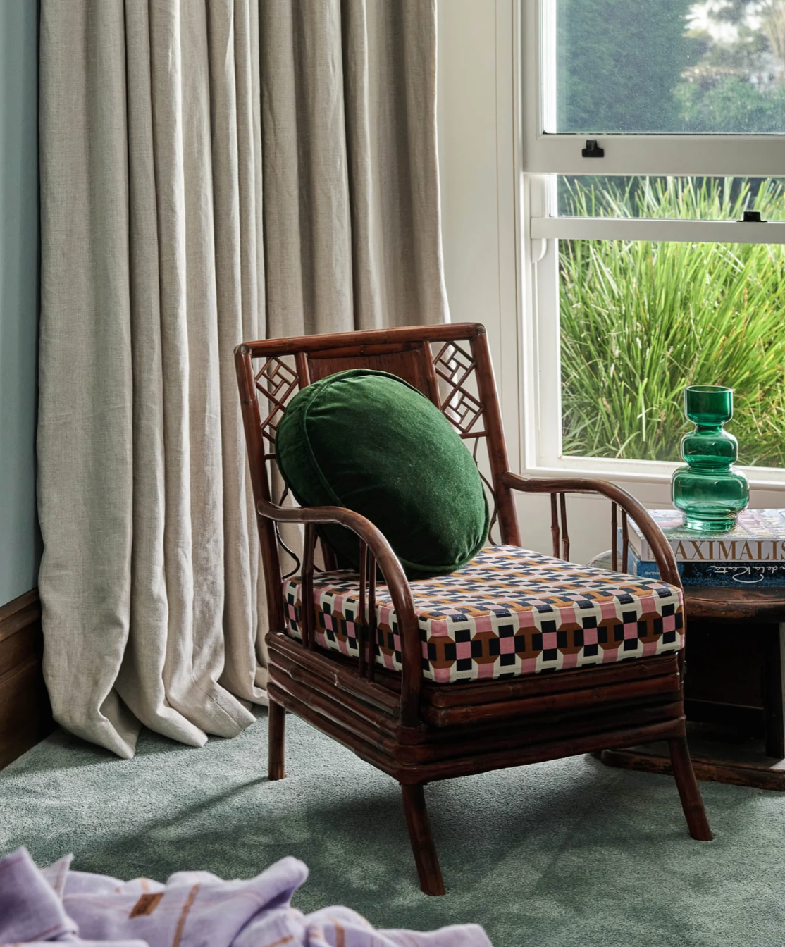 Combu Green Velvet Pea Cushion