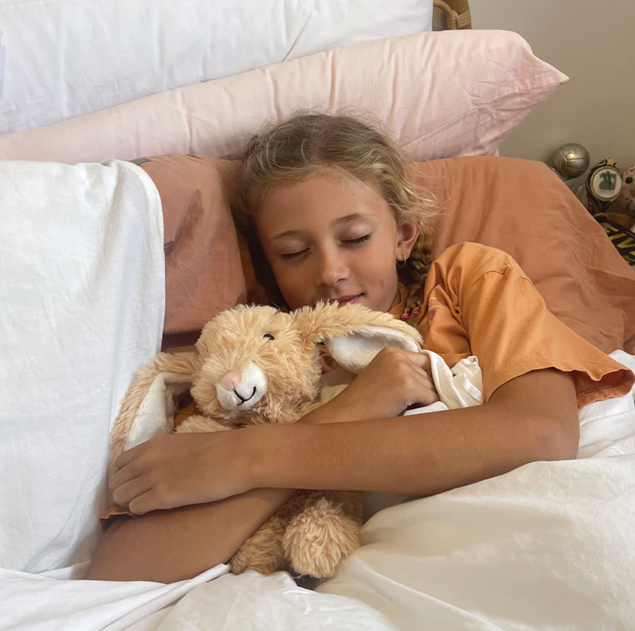 Plush Heatable Bunny - Biscuit