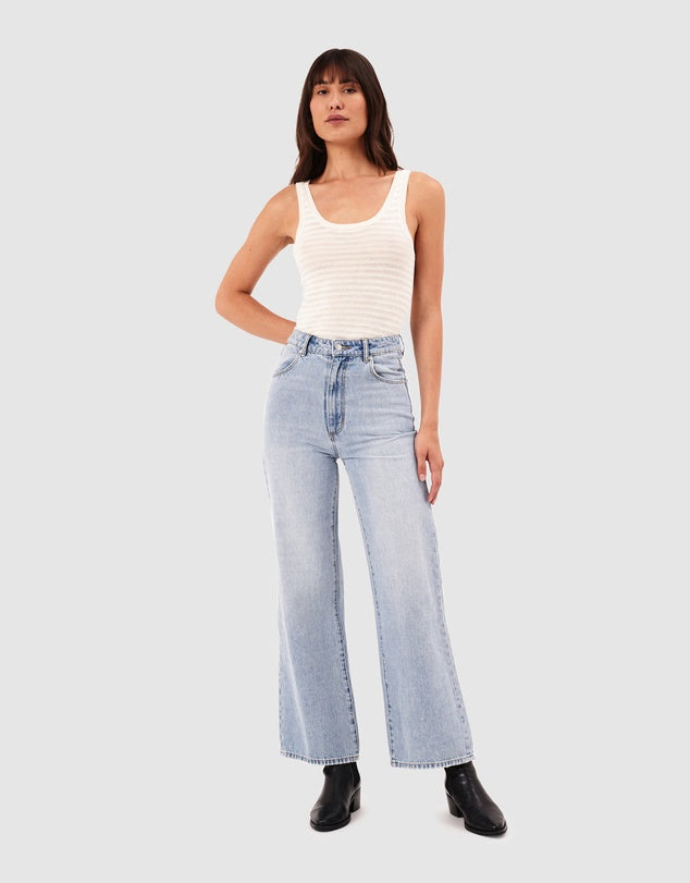 Sailor Scoop Jean - Light Vintage Blue