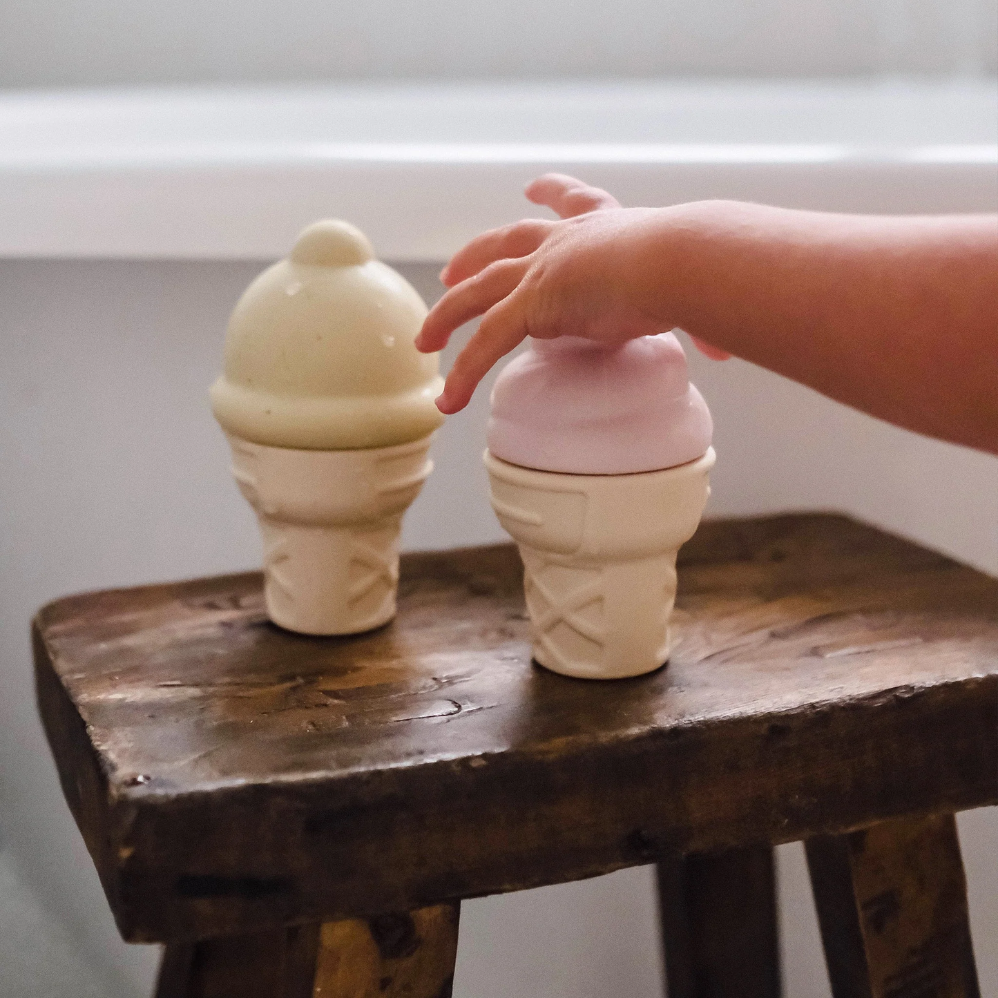Beach or Bath Toys - Ice Cream Splash Squirter