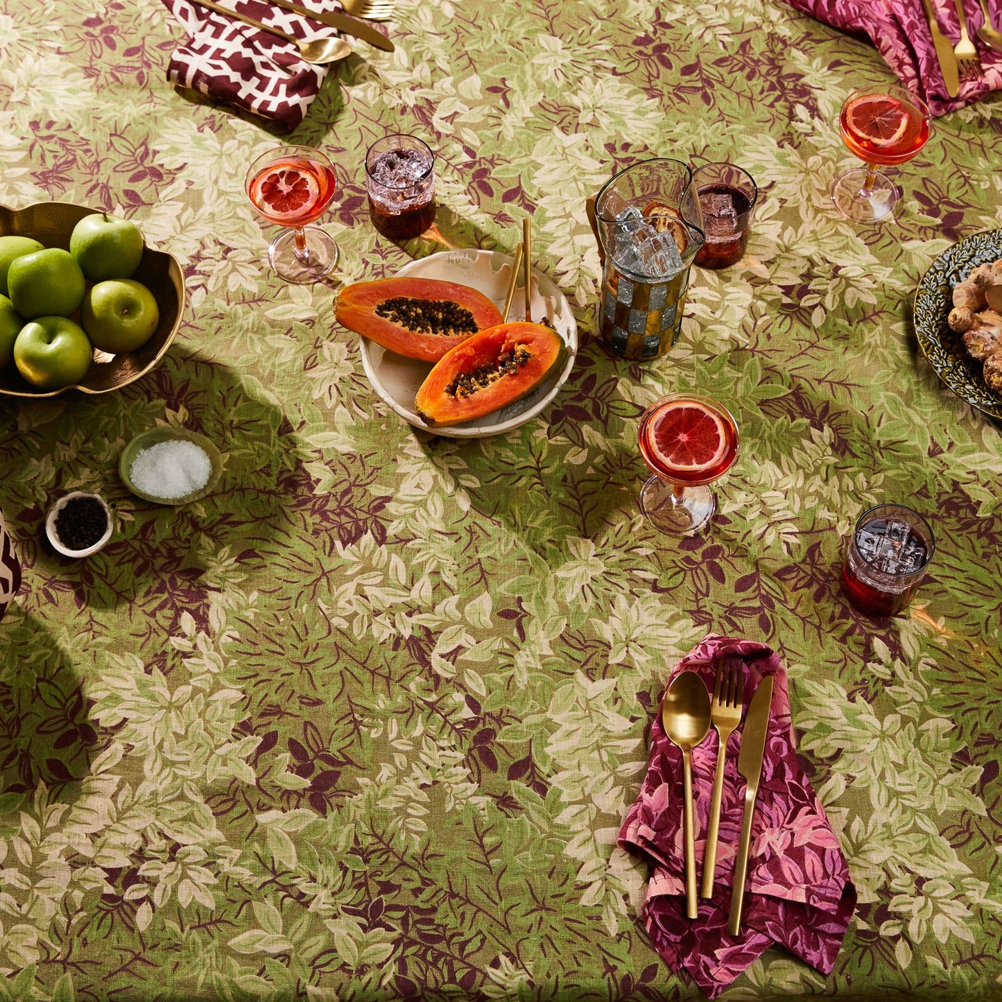Alka Tablecloth - Reed