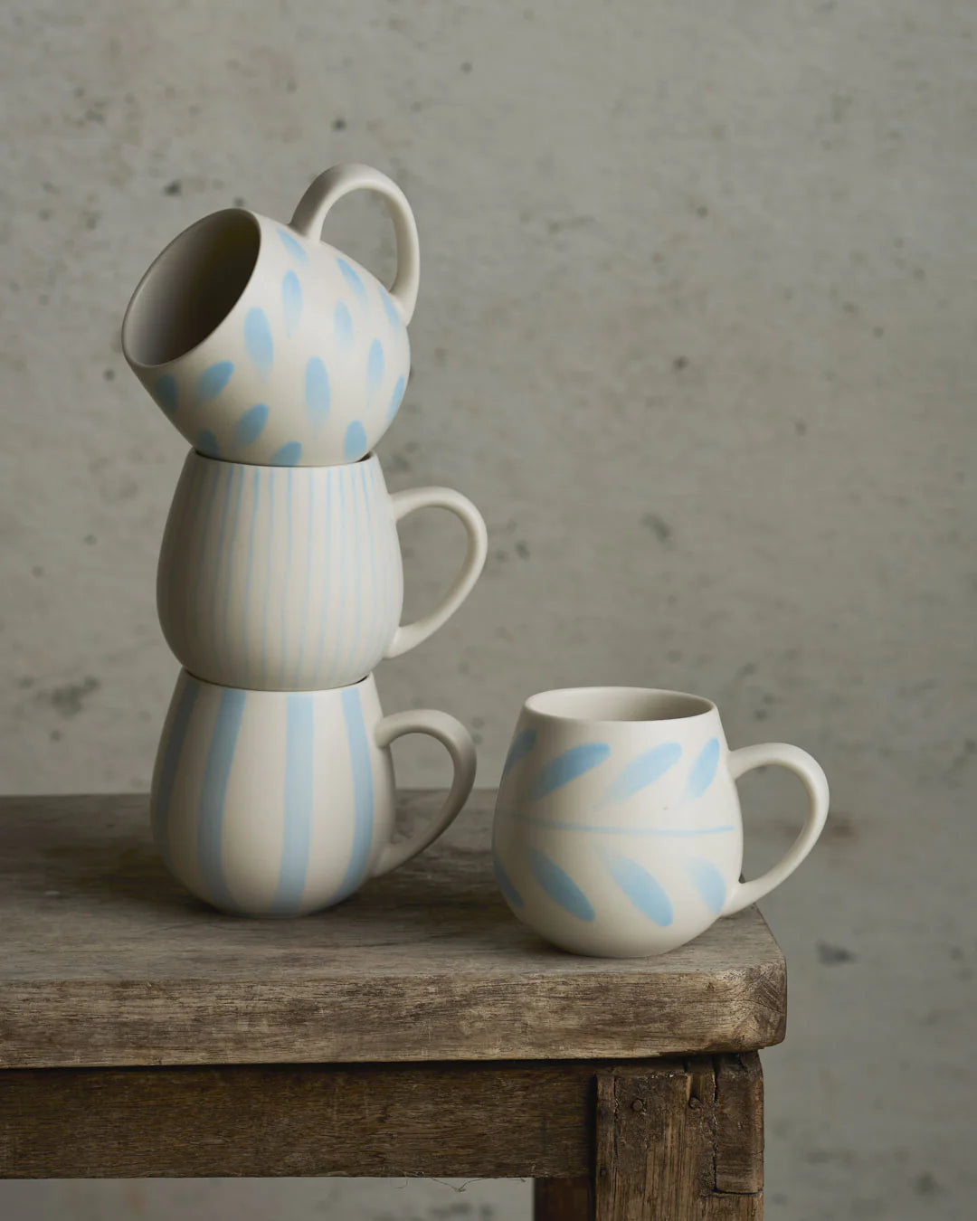 Hug Me Mug Set of 4 / Forget Me Not