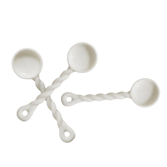 Vintage Table Set of Three Spoons - Vanilla