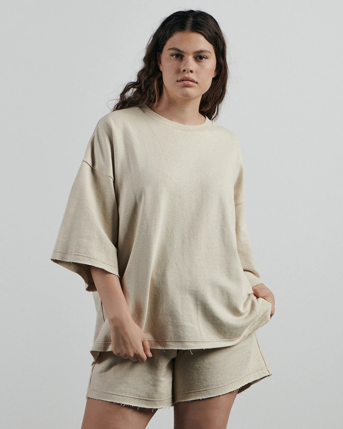 The Oversized Tee Sweat - Wheat