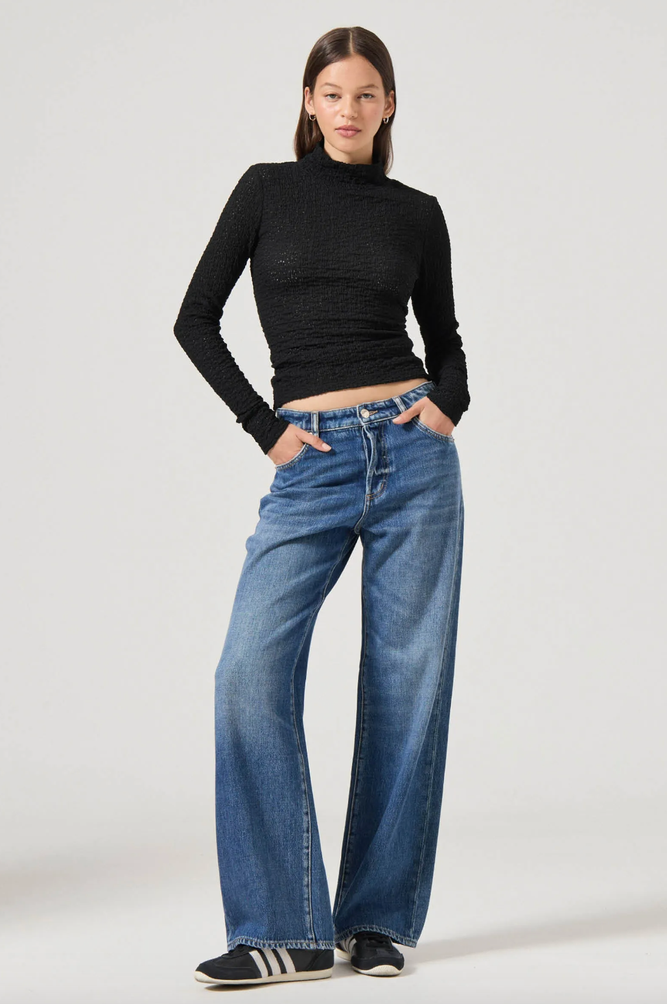 Highneck Daisy Top - Black