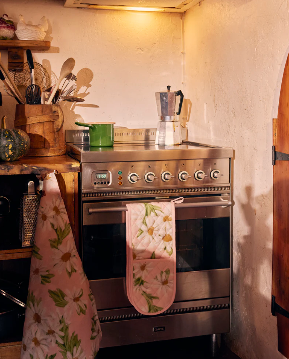 Sweet Daisy Tea Towel