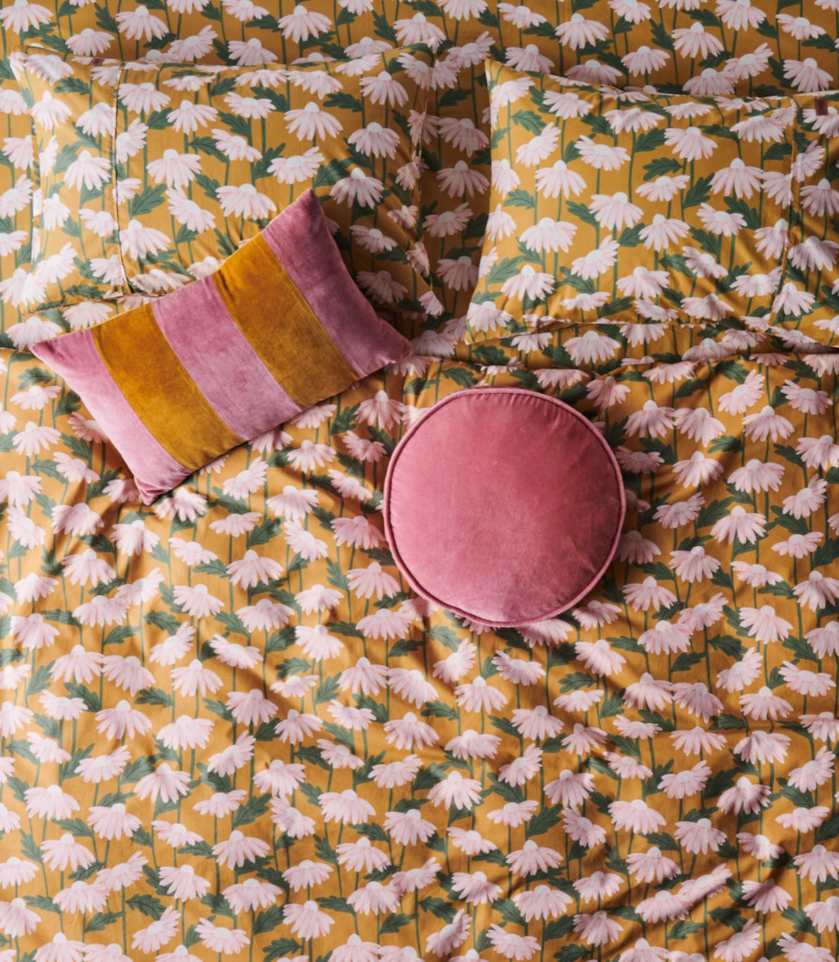 Dusty Rose Velvet Pea Cushion