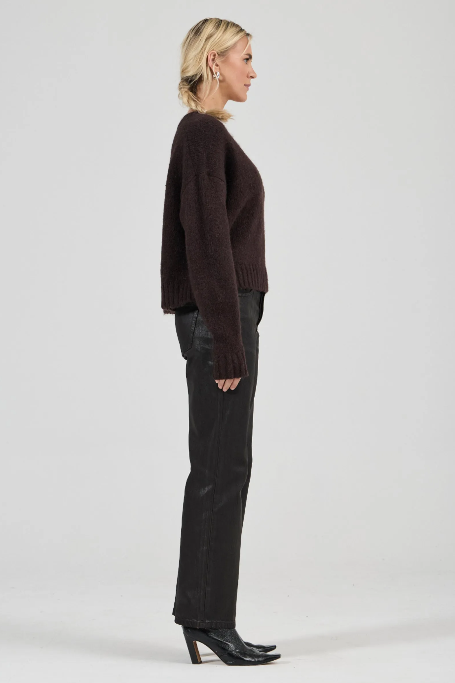 Tomboy V Neck Knit - Espresso