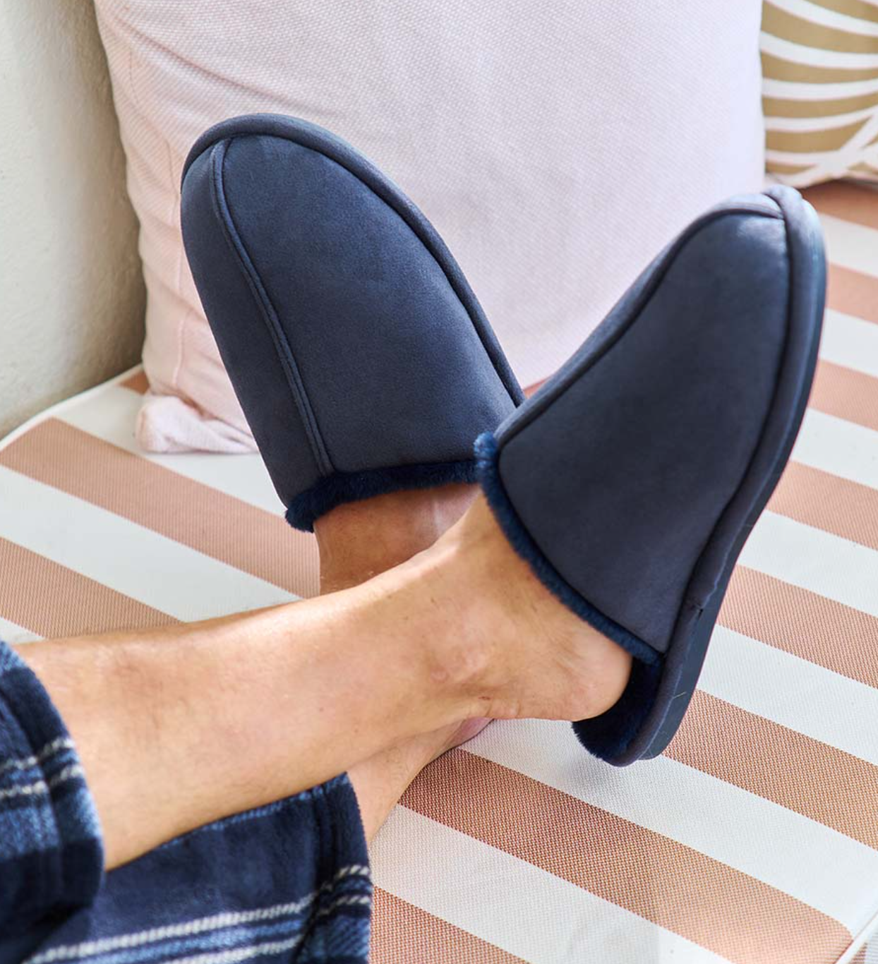 Mens Cosy Faux Fur Slipper Navy - 2 sizes