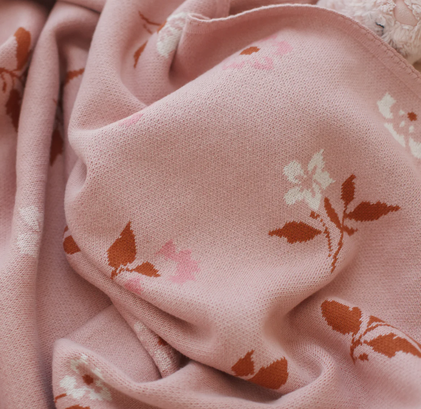 Peony Luxe Knitted Blanket