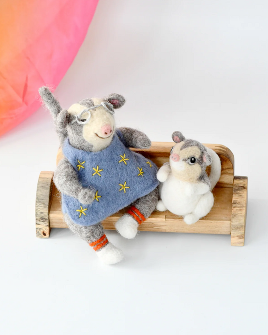 Possum Magic Grandma Poss & Hush - Book & Toy Playset