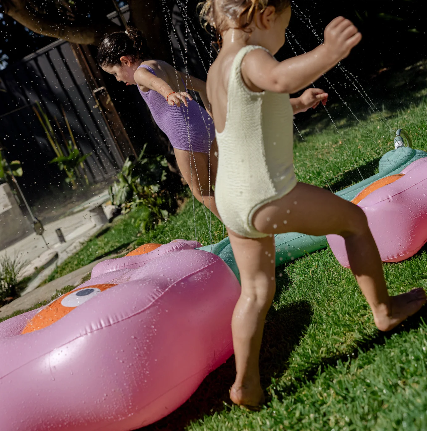 Inflatable Sprinkler - Poppy the Peach