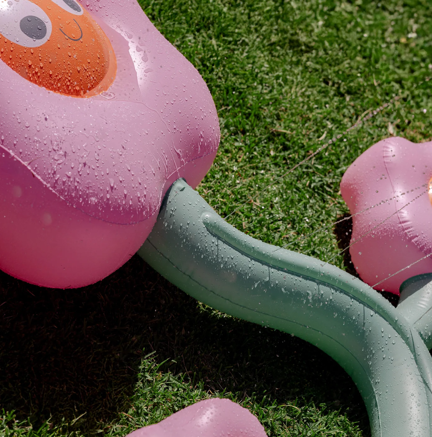 Inflatable Sprinkler - Poppy the Peach