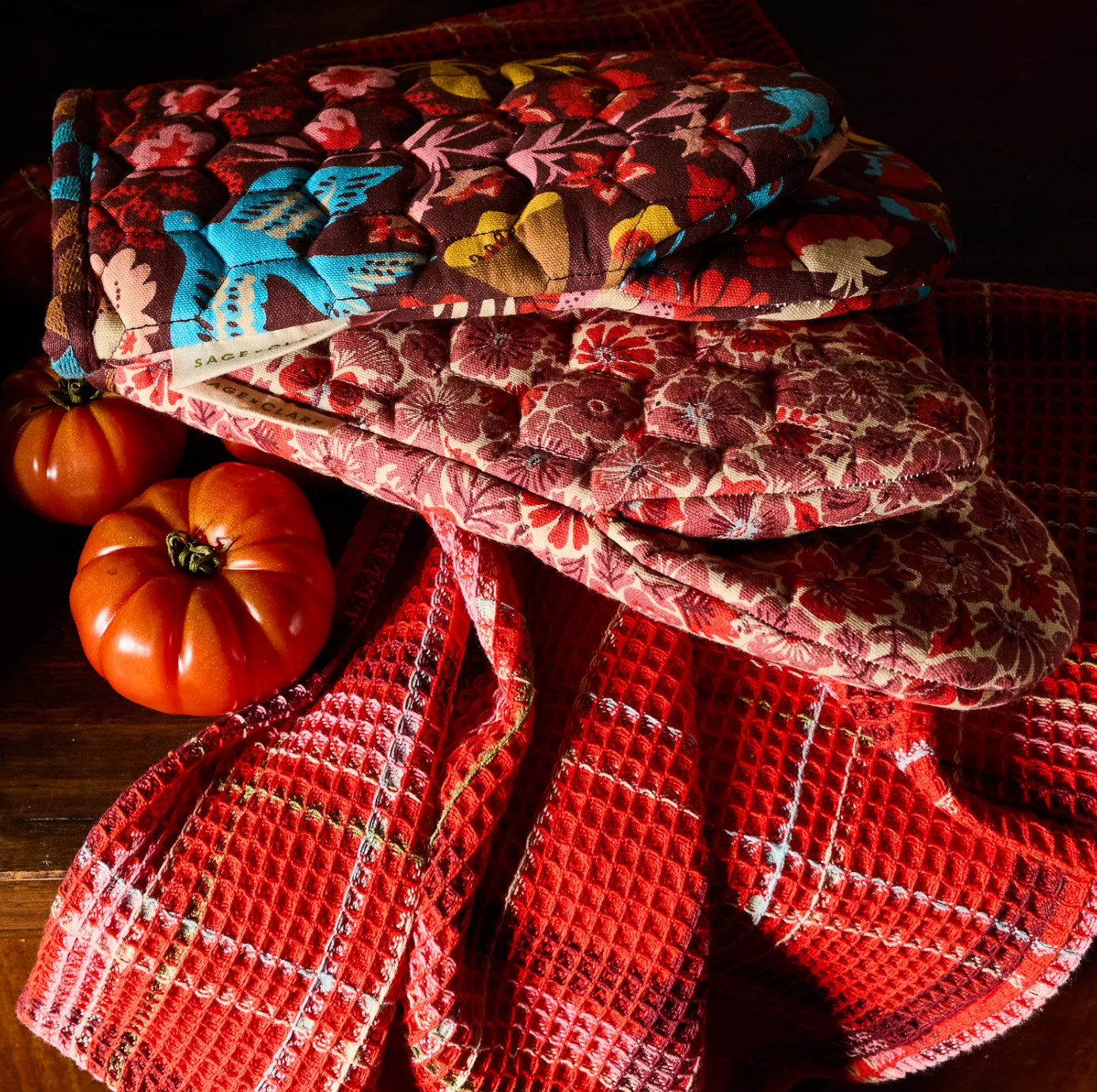 Magnolia Oven Mitt Set