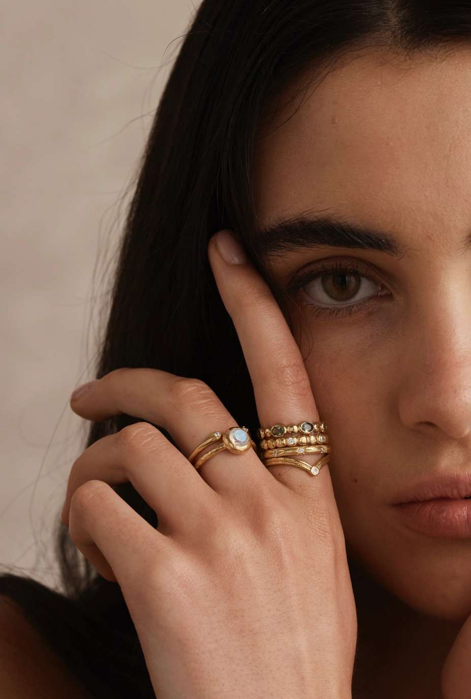 Pebble Apatite Gold Stacker