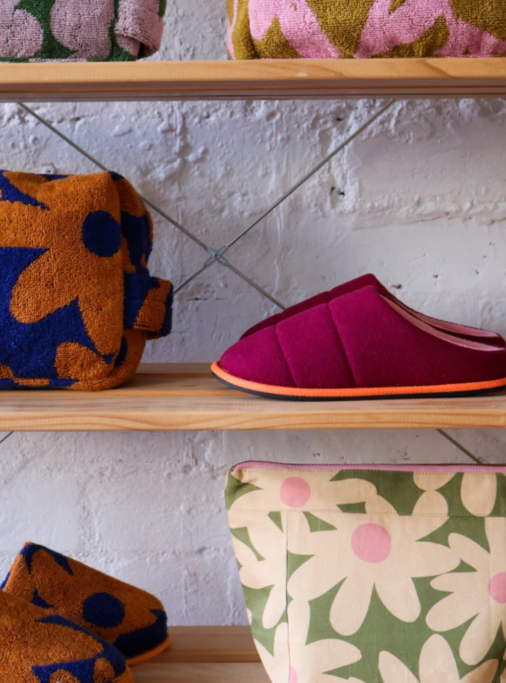 Cloud Slipper in Berry