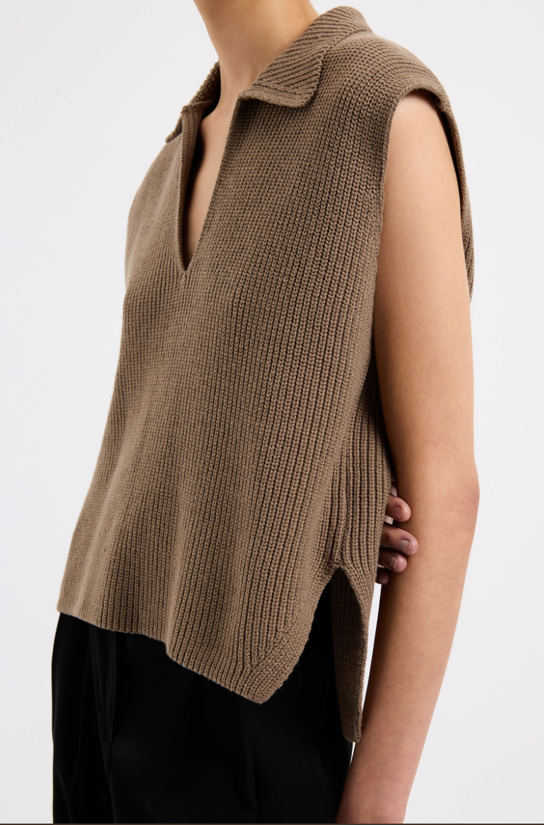 Enes Knit Vest - Chestnut