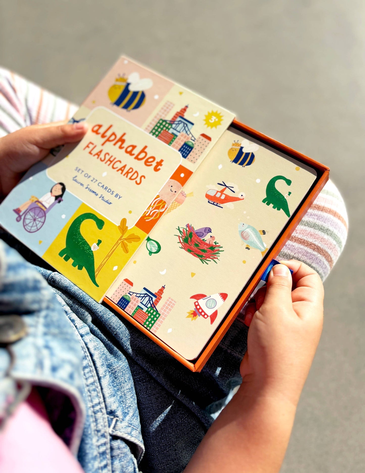 A-Z Illustrated Alphabet Flashcards - Kids Toys and Learning