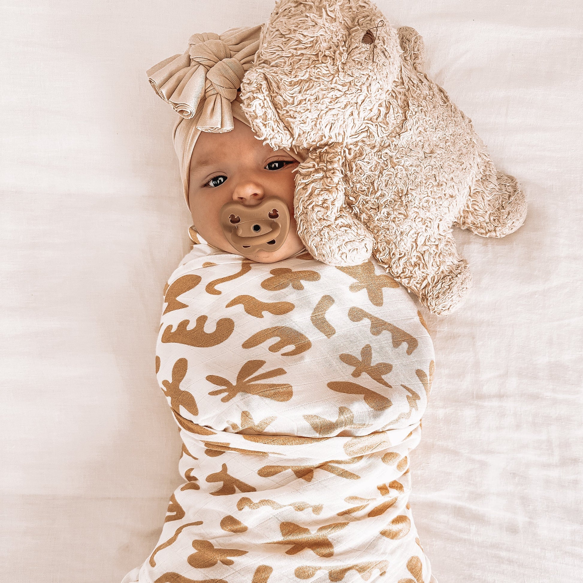 MWRAP21-HeliosSwaddle-LikedByLeo-6-square.jpg