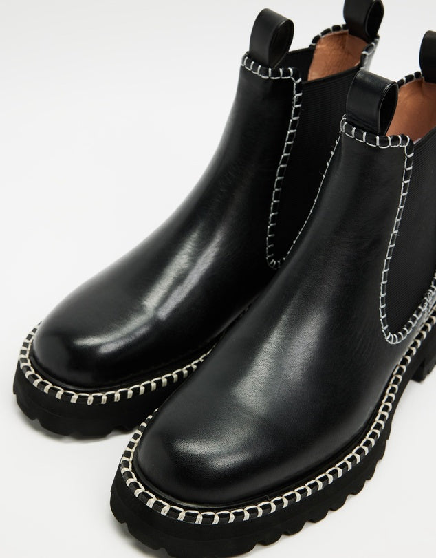 Roma Boot - Burnished Black and Contrast Stitch Trim
